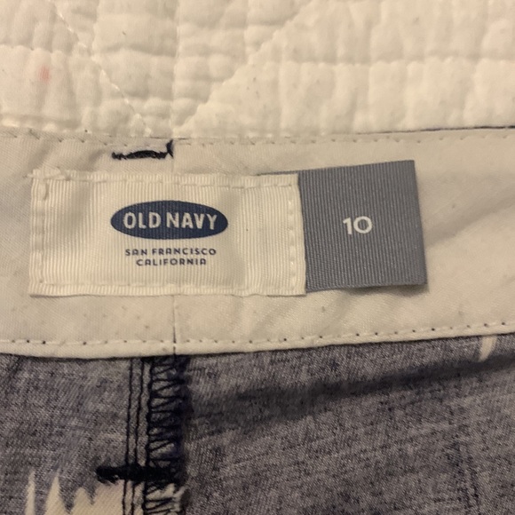 Navy Old Navy shorts - Picture 3 of 3
